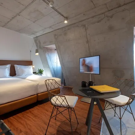 Caju Hotell 4*